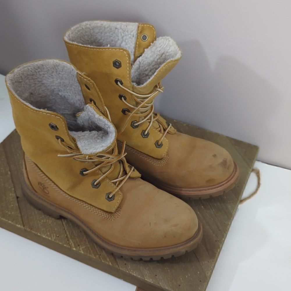 Timberlands teddy fleece roll down boots 7 - Picture 3 of 8